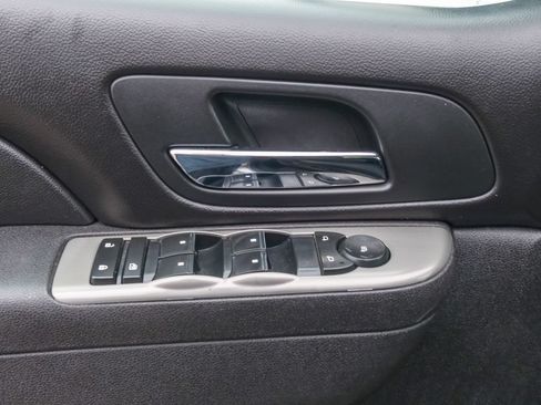 Used 2012 Chevrolet Tahoe 4WD image 19