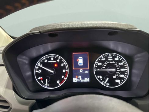 Used 2024 Subaru Crosstrek 2.5i Limited image 13