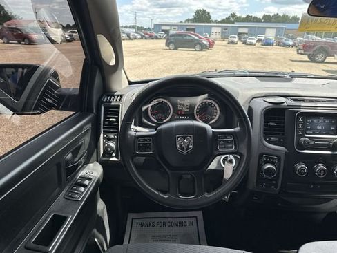Used 2018 RAM 1500 Express w/ Express Value Package AWD/4WD image 13