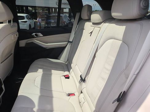 Used 2022 BMW X5 xDrive45e AWD/4WD image 28