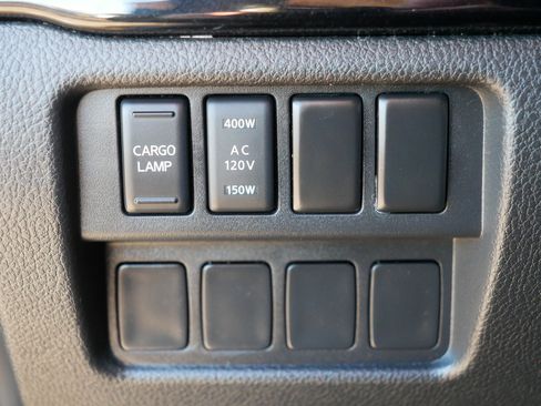 Certified 2024 Nissan Titan SV w/ SV Convenience Package image 26