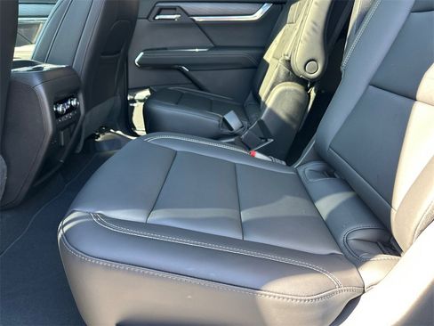 Used 2026 GMC Acadia Elevation w/ Black Edition image 21