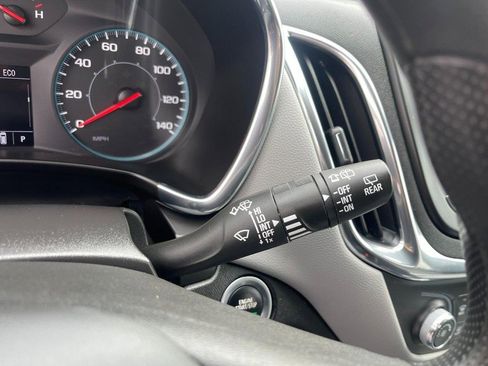 Used 2022 Chevrolet Equinox LS AWD/4WD image 23