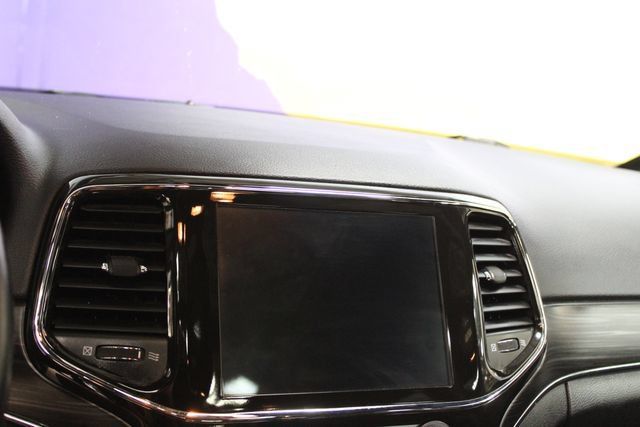 Used 2021 Jeep Grand Cherokee Limited w/ Luxury Group II AWD/4WD image 18