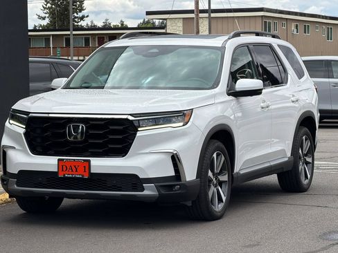 Used 2023 Honda Pilot Elite image 10