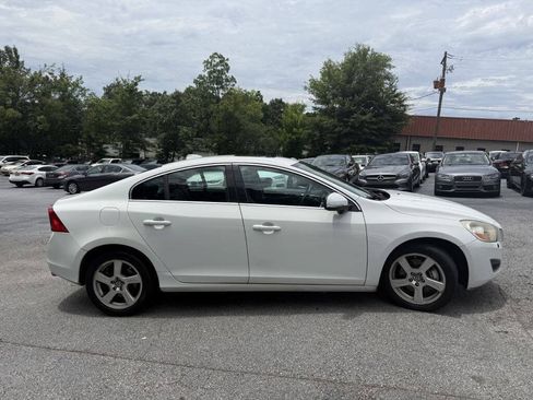 Used 2013 Volvo S60 T5 AWD/4WD image 4
