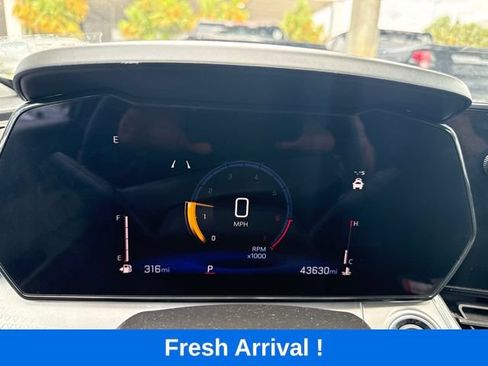 Used 2024 Chevrolet Trax LT FWD image 5
