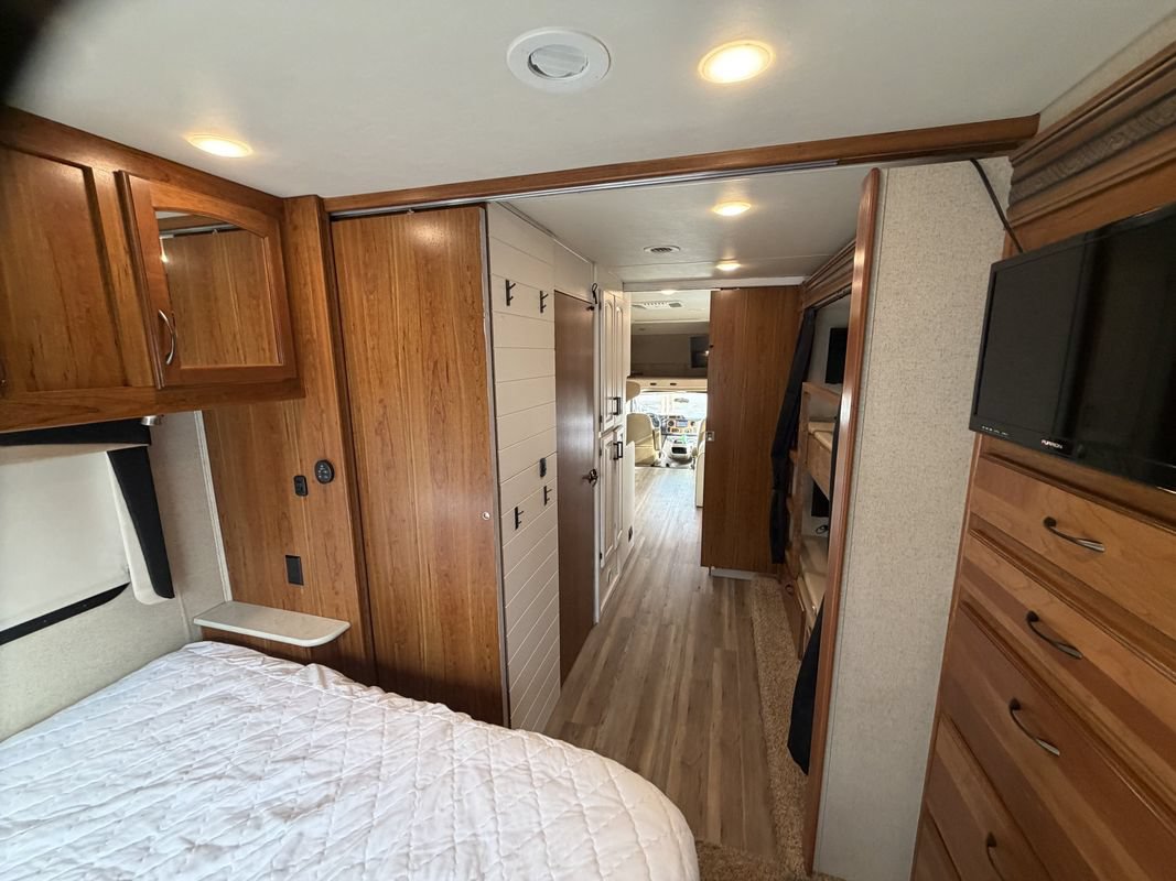 Used 2016 Ford E-450 and Econoline 450 Super Duty w/ Motorhome Prep Package RWD image 25