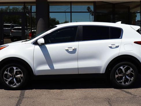 Used 2020 Kia Sportage LX image 8