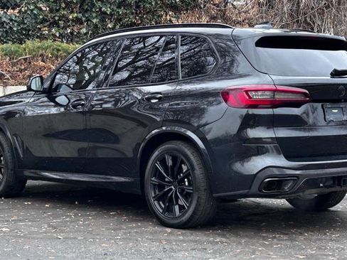 Used 2021 BMW X5 xDrive40i w/ M Sport Package image 3