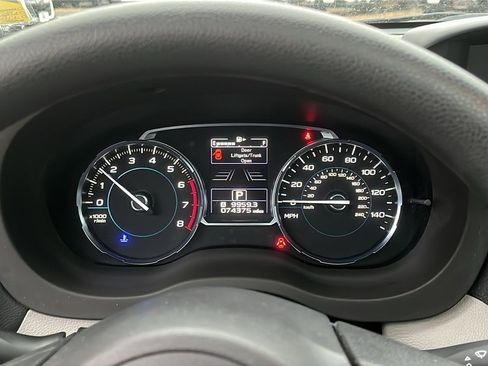 Used 2017 Subaru Forester 2.5i Premium image 18