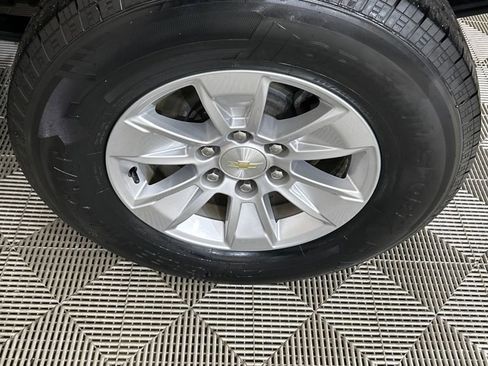 Used 2021 Chevrolet Silverado 1500 LT image 11