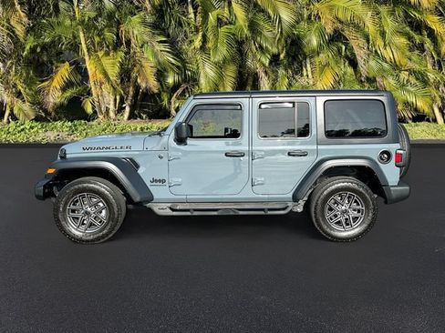 Used 2024 Jeep Wrangler Unlimited Sport AWD/4WD image 9