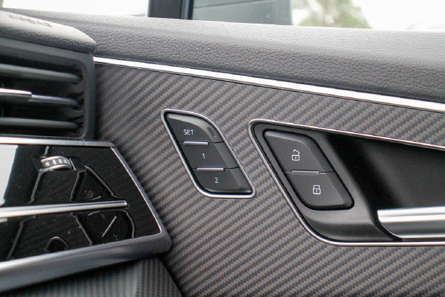 New 2026 Audi SQ7 Prestige AWD/4WD image 13