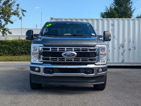 Used 2025 Ford F250 XLT w/ FX4 Off-Road Package AWD/4WD image 9