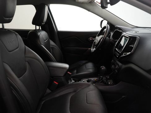 Used 2020 Jeep Cherokee Limited image 11