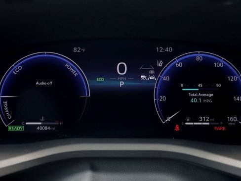 Used 2025 Toyota Camry XSE FWD image 11