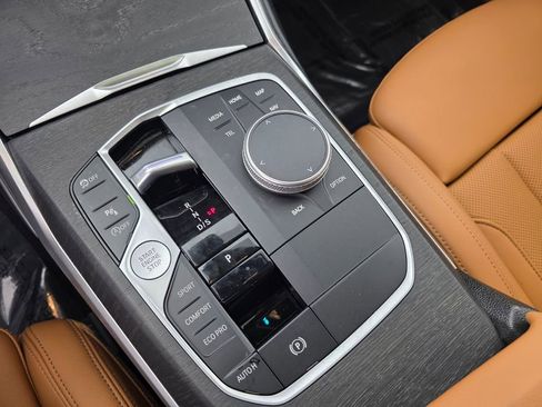 Used 2023 BMW 330i Sedan w/ Driving Assistance Package image 25