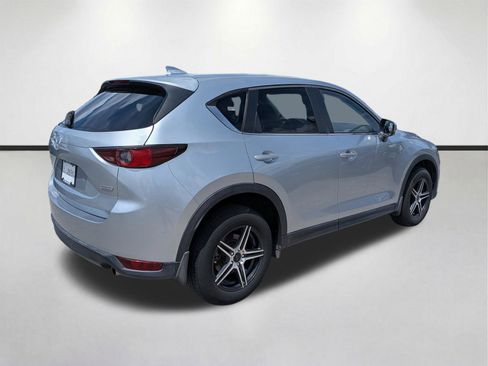 Used 2017 MAZDA CX-5 Touring w/ Preferred Equipment Package image 4