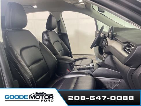 Used 2022 Ford Escape SEL w/ Technology Package AWD/4WD image 23