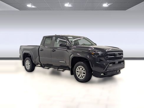 New 2025 Toyota Tacoma SR image 6