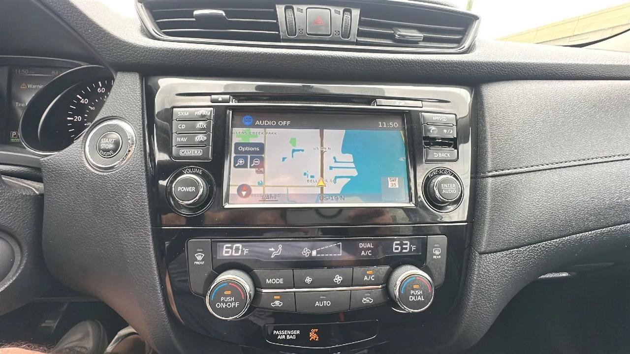 Used 2017 Nissan Rogue SV w/ SV Premium Package AWD/4WD image 44