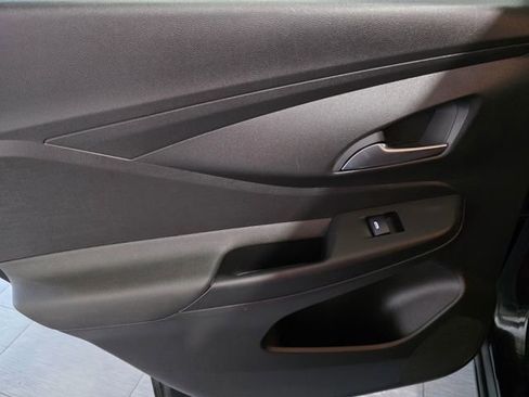 Used 2024 Buick Envista Preferred w/ Convenience I Package image 11