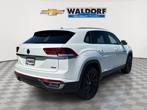 Used 2022 Volkswagen Atlas Cross Sport SE w/ Black Wheel Package image 6