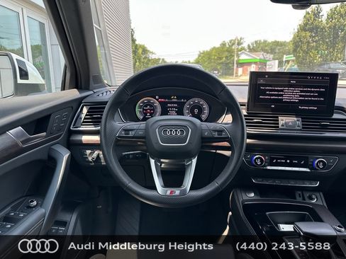 Used 2025 Audi Q5 e Premium Plus w/ Premium Plus Package AWD/4WD image 26