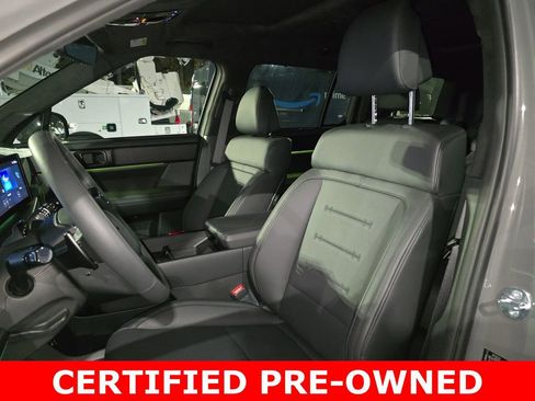 Used 2025 Hyundai Santa Fe Calligraphy AWD/4WD image 17