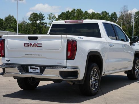 Used 2026 GMC Sierra 1500 SLT AWD/4WD image 3