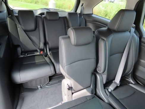 Used 2023 Honda Odyssey EX-L image 12