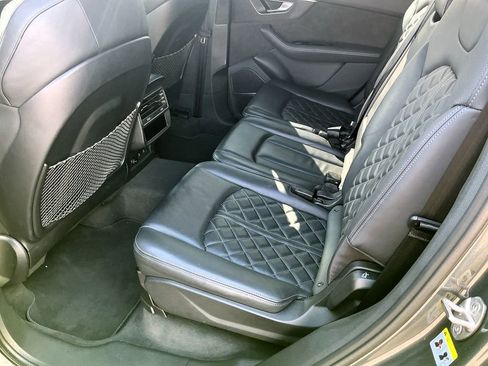 Used 2022 Audi SQ7 Prestige AWD/4WD image 8