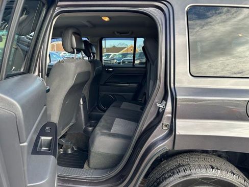 Used 2015 Jeep Patriot Latitude image 12