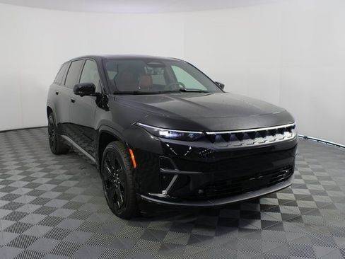 Used 2024 Jeep Wagoneer Launch Edition image 31