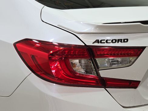 Used 2022 Honda Accord Touring image 34
