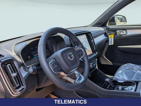 New 2026 Volvo XC40 B5 Ultra w/ Climate Package image 10