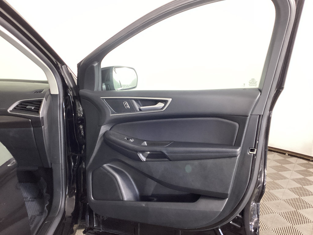 Certified 2024 Ford Edge SEL w/ Convenience Package AWD/4WD image 7
