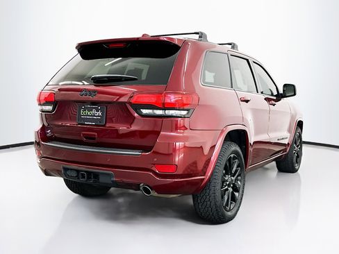 Used 2020 Jeep Grand Cherokee Altitude image 9