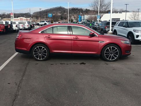 Used 2017 Ford Taurus SEL w/ Equipment Group 201A image 3