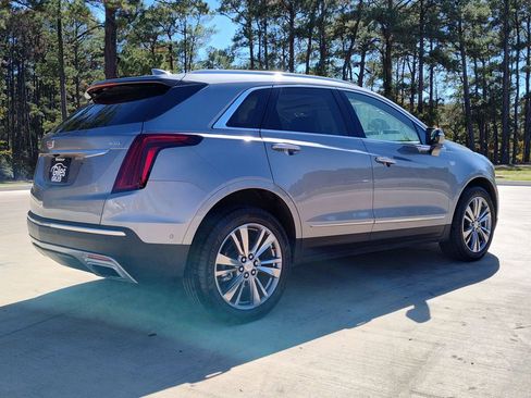 Used 2024 Cadillac XT5 Premium Luxury w/ Technology Package image 8