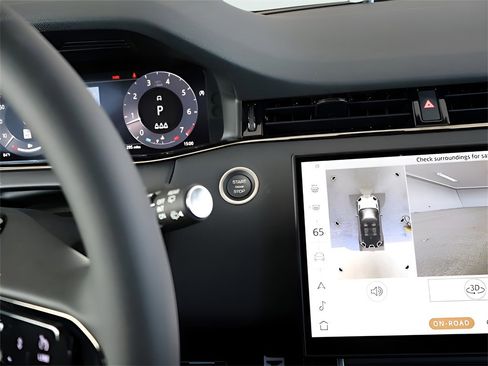 Used 2026 Land Rover Range Rover Evoque Dynamic SE image 26