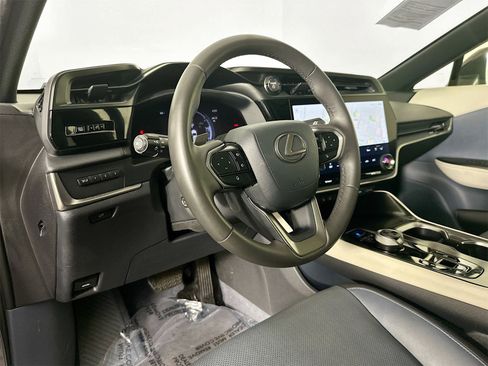 Used 2023 Lexus RZ 450e Premium w/ Technology Package image 9