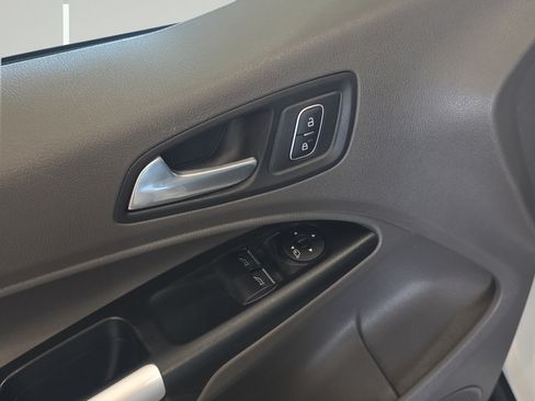 Used 2022 Ford Transit Connect XLT FWD image 11