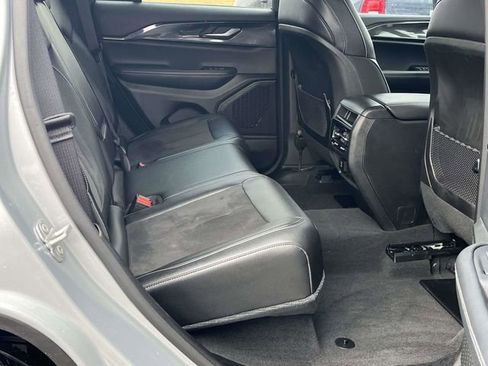 Used 2023 Jeep Grand Cherokee Altitude image 23