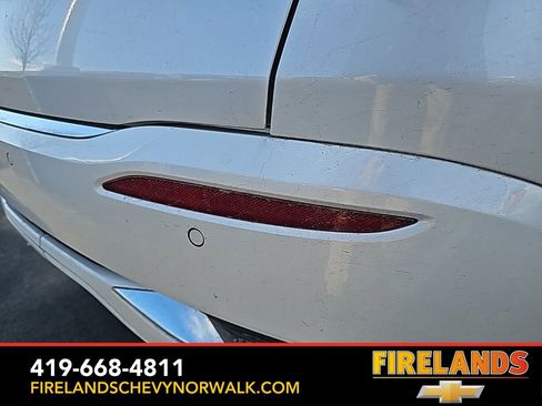 Used 2024 Buick Enclave Avenir w/ Avenir Technology Package image 20