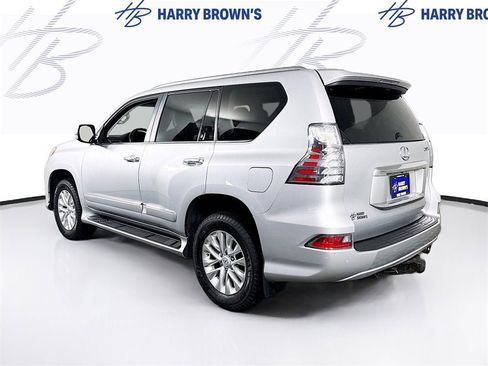 Used 2018 Lexus GX 460 image 31