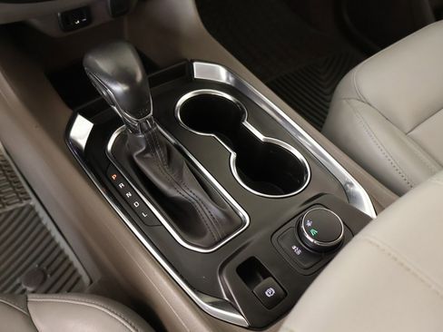 Used 2021 Chevrolet Traverse LT w/ LPO, Cargo Package image 8