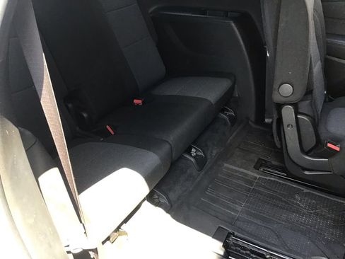 Used 2023 Chevrolet Traverse LT FWD image 17