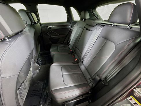 Certified 2025 Audi Q3 2.0T Premium Plus w/ Premium Plus Package image 22